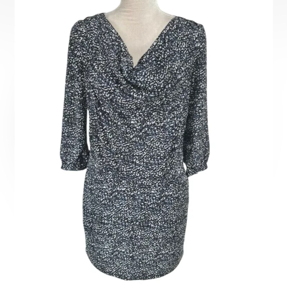 GAP Gray Black Animal Print Satin
Sheath Mini Dress Women Size 4 3/4
Sleeve